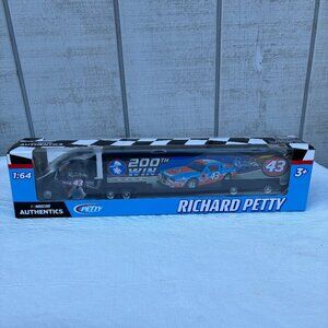 Richard Petty 43 ~ 200th Win ~ Tractor Trailer ~ NASCAR ~ Die Cast 1:64 Scale